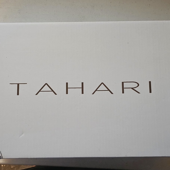 Tahari Ivory Basket Weave Style Heels - Picture 2 of 10